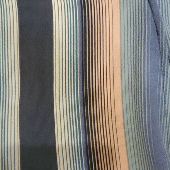 Candie's junior short sleeve wrap top - Picture 5 of 9